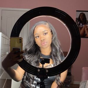 Meet your Posher, Mya